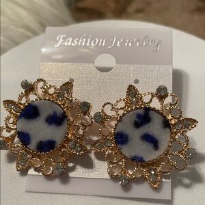 Gold and Blue Rhinestones Fashion Jewelry Earrings
Cow like pattern